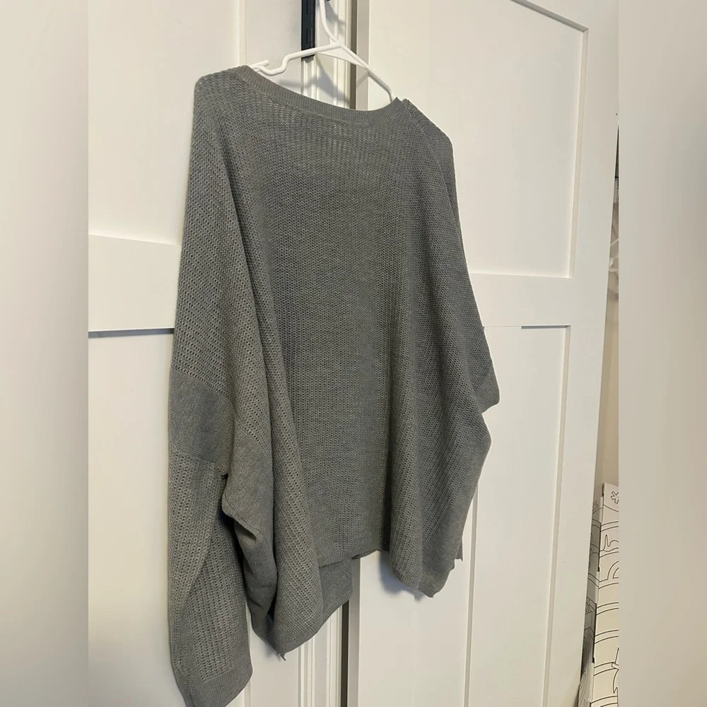 Gray Crew Neck Knit Sweater - Picture 5 of 5